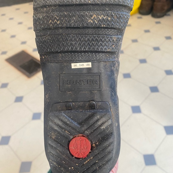 Size 8 Tall Hunter Boots - Picture 3 of 3